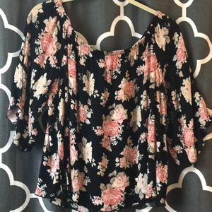 Off the shoulder blouse 🌸